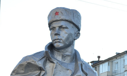 Память о подвиге юного разведчика