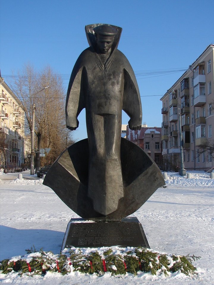 Памятник Юнгам